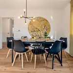 Lexapartments Altstadt Zentral 80qm In Lorenz *